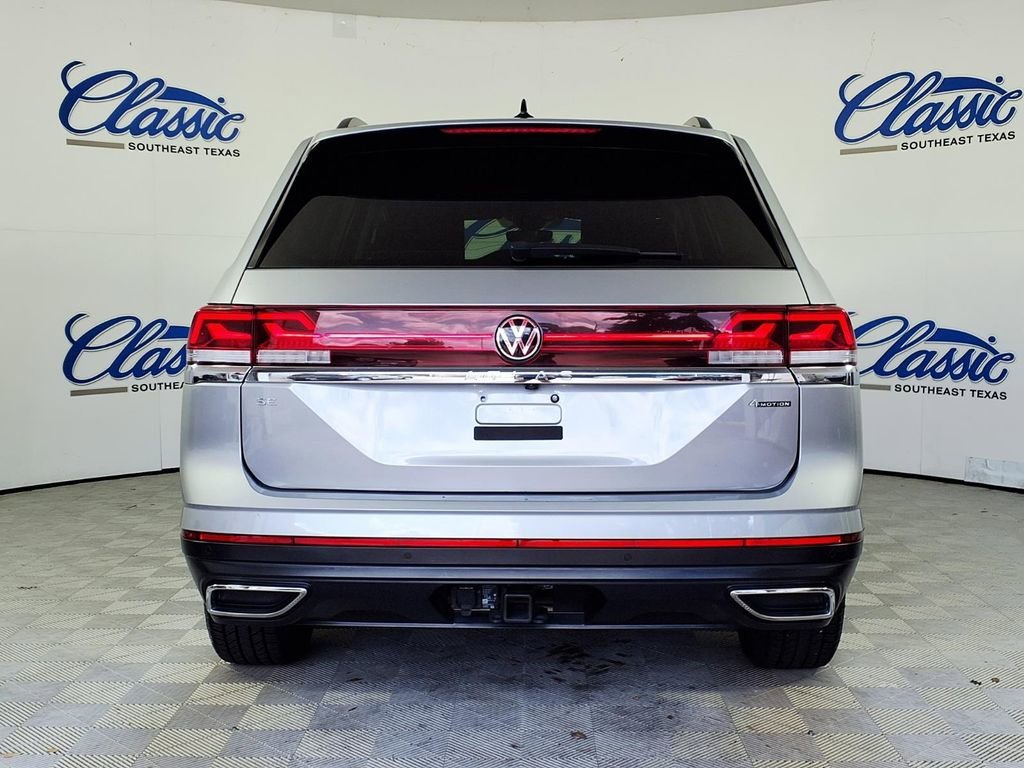 Used 2024  Volkswagen 2.0T SE w/Technology image 4