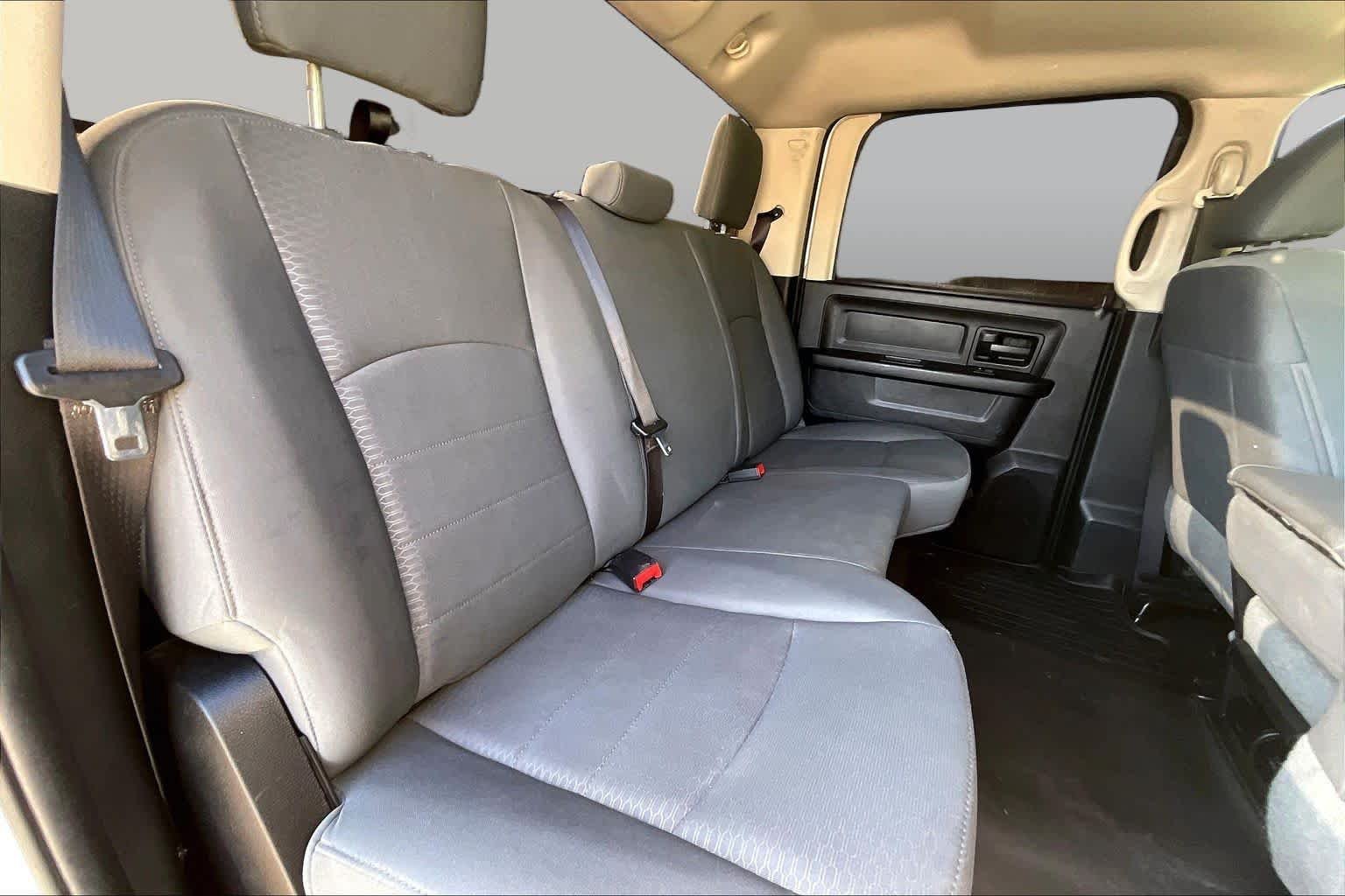 Used 2016 Bright White Clearcoat Ram Tradesman image 19