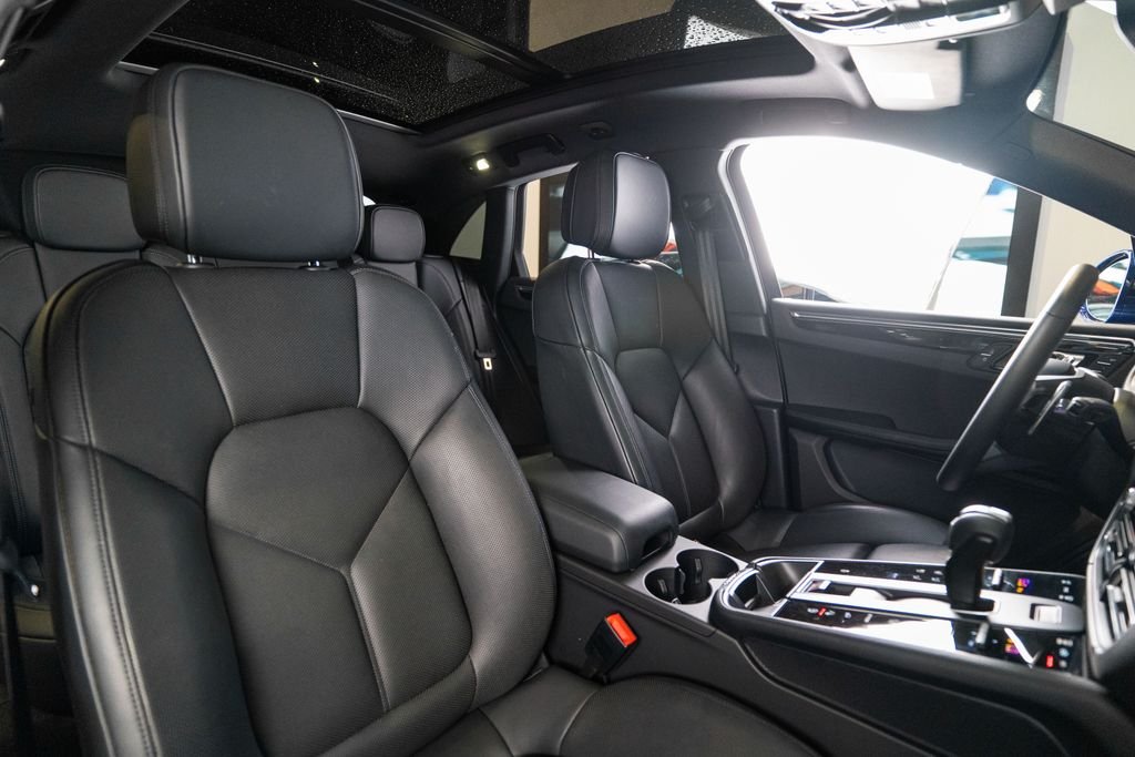 Used 2025 Blue Porsche Premium image 17
