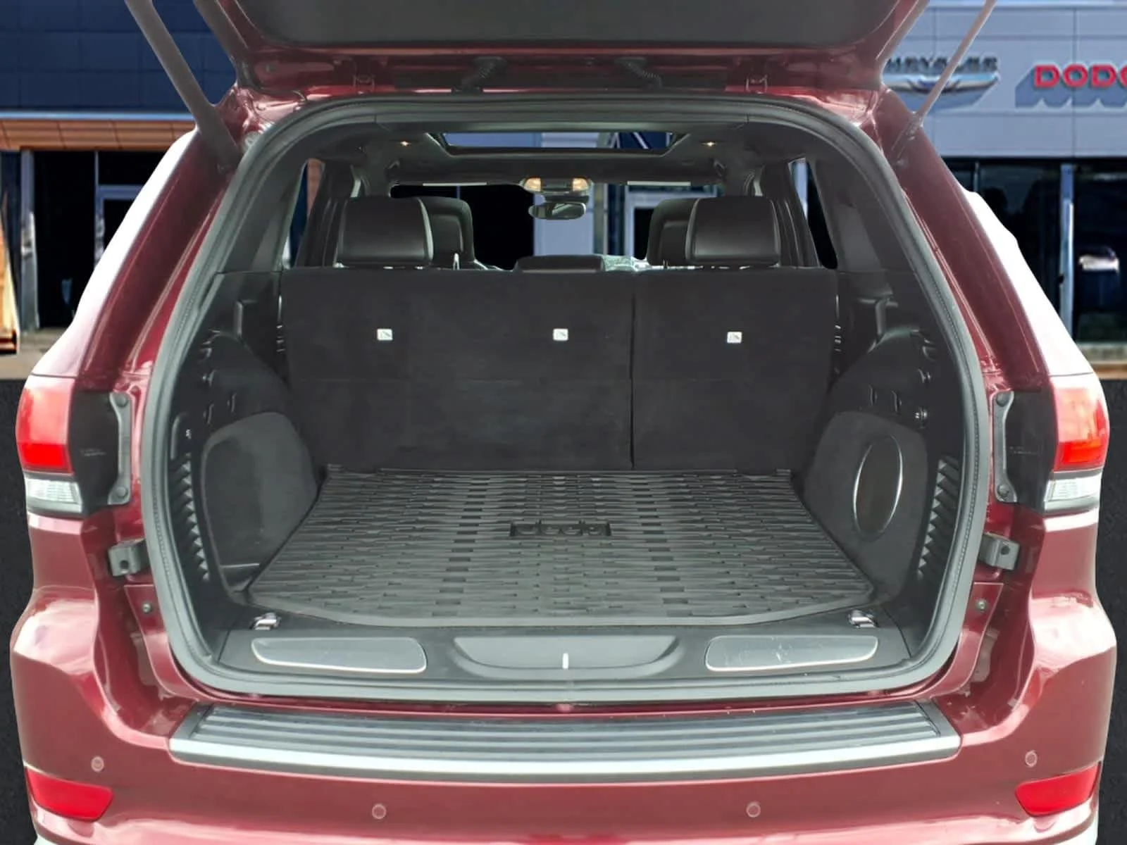 Used 2021 Velvet Red Pearlcoat Jeep High Altitude image 6