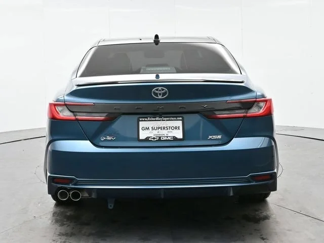Used 2025 Ocean Gem/midnight Black Metallic Toyota LE image 6