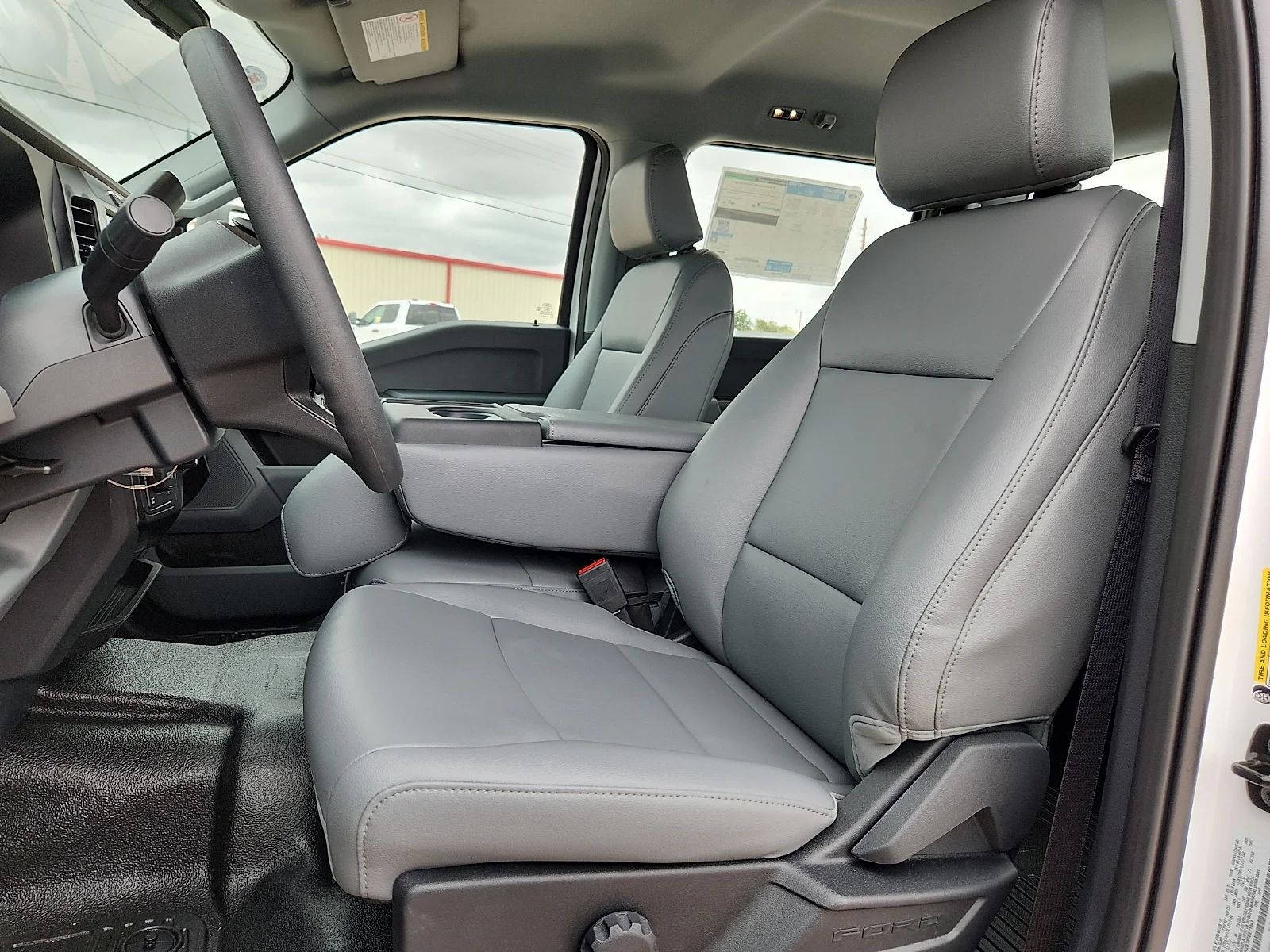 New 2026 Oxford White Ford F-250® XL image 17