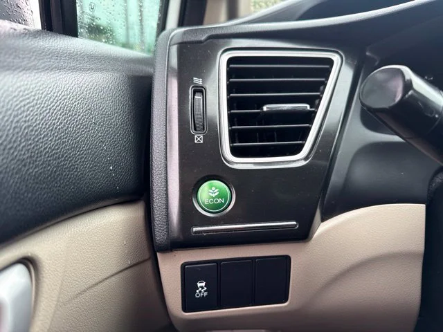 Used 2013 White Honda LX image 15