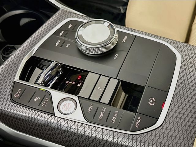 New 2026 White Metallic BMW 330i xDrive image 17