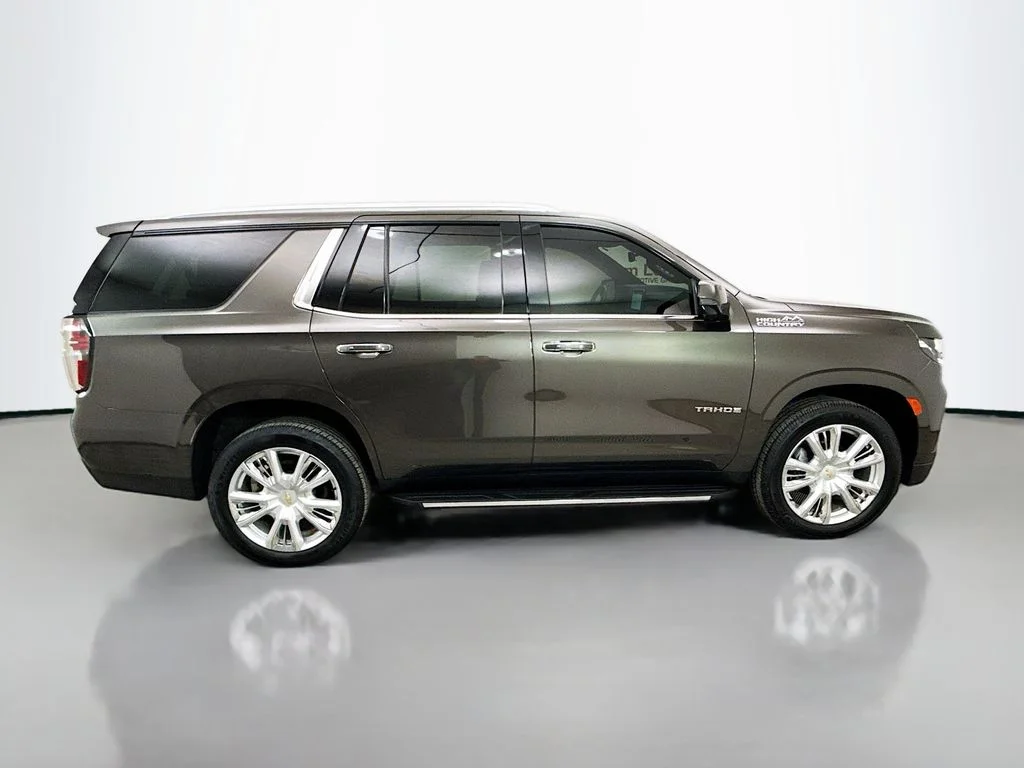 Used 2021 Gray Chevrolet High Country image 8