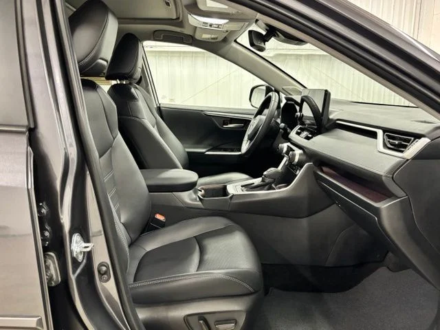 Used 2025 Gray Toyota Limited image 22