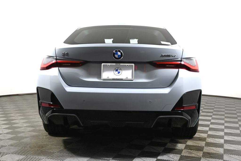 Used 2026 Gray BMW xDrive40 image 6