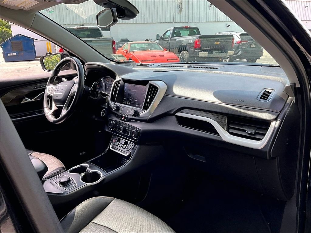 Used 2020 Black GMC SLT image 21