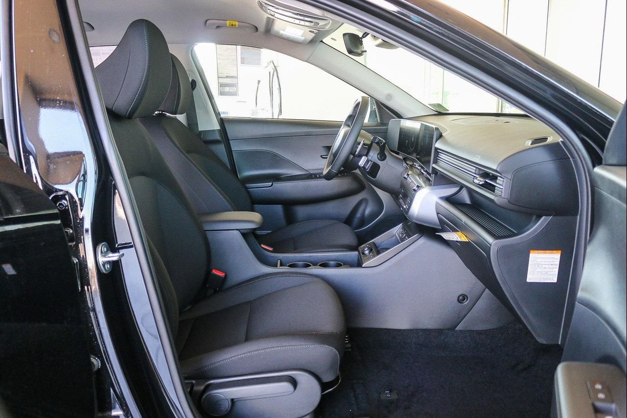 2025 Hyundai Kona EV SEL - Photo 45