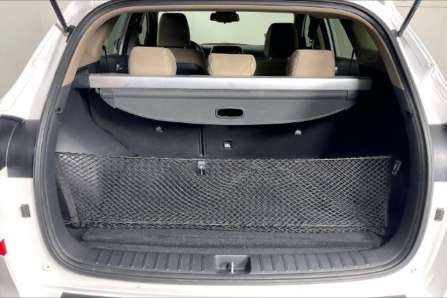 Used 2019 White Hyundai Value image 25
