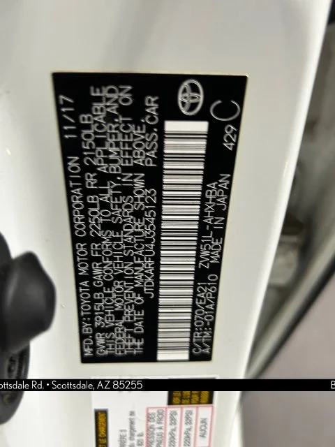 Used 2018 White Toyota Four Touring image 27