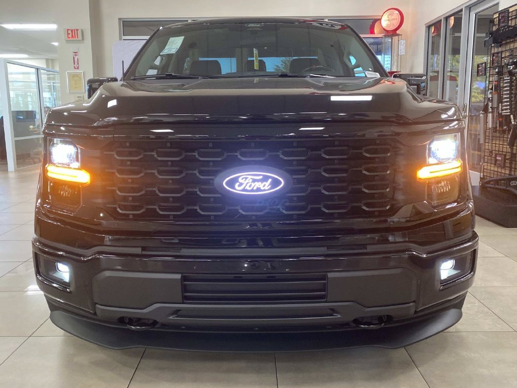 New 2026 Agate Black Metallic Ford XL image 6