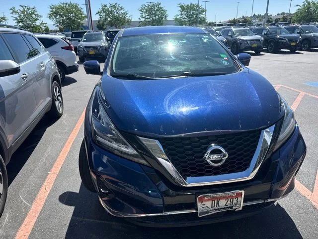 Used 2021 Blue Nissan SL image 2