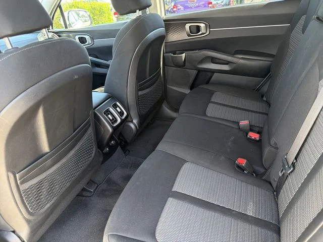 Used 2022 White Kia LX image 11