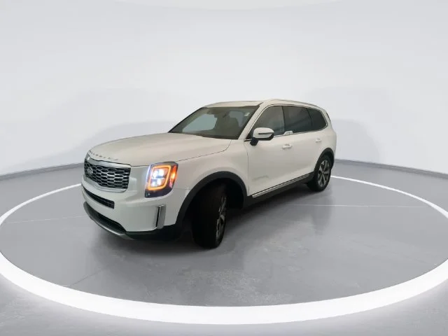 Used 2021 White Kia EX image 8