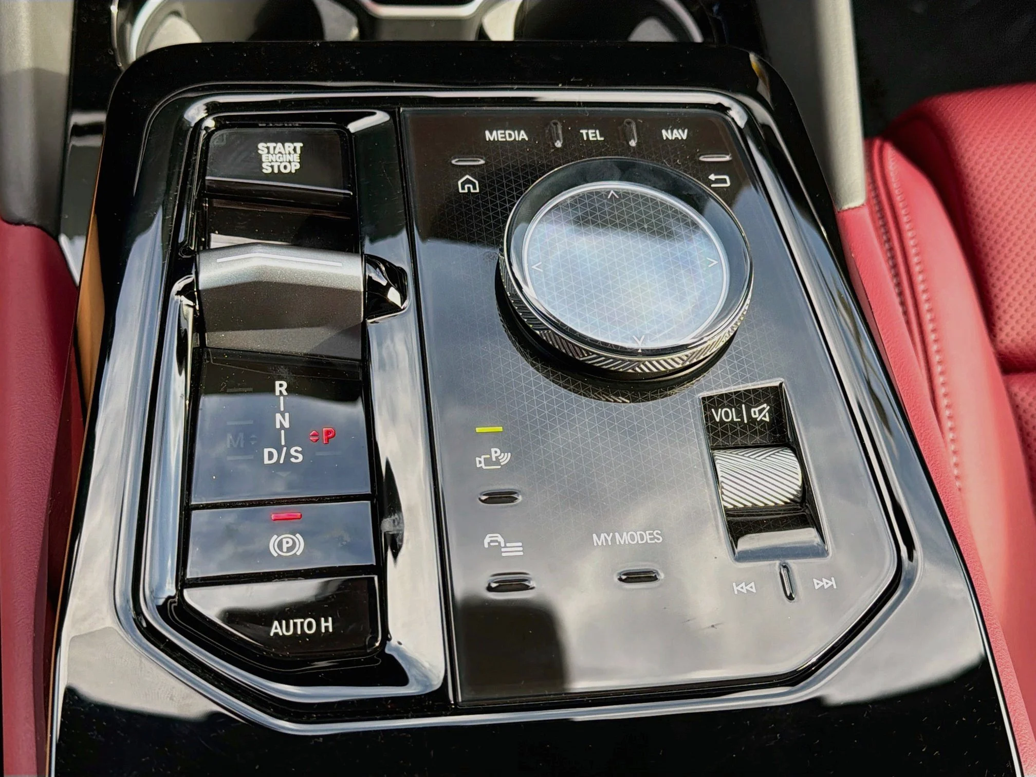 New 2027 Black Sapphire Metallic BMW 530i xDrive image 28