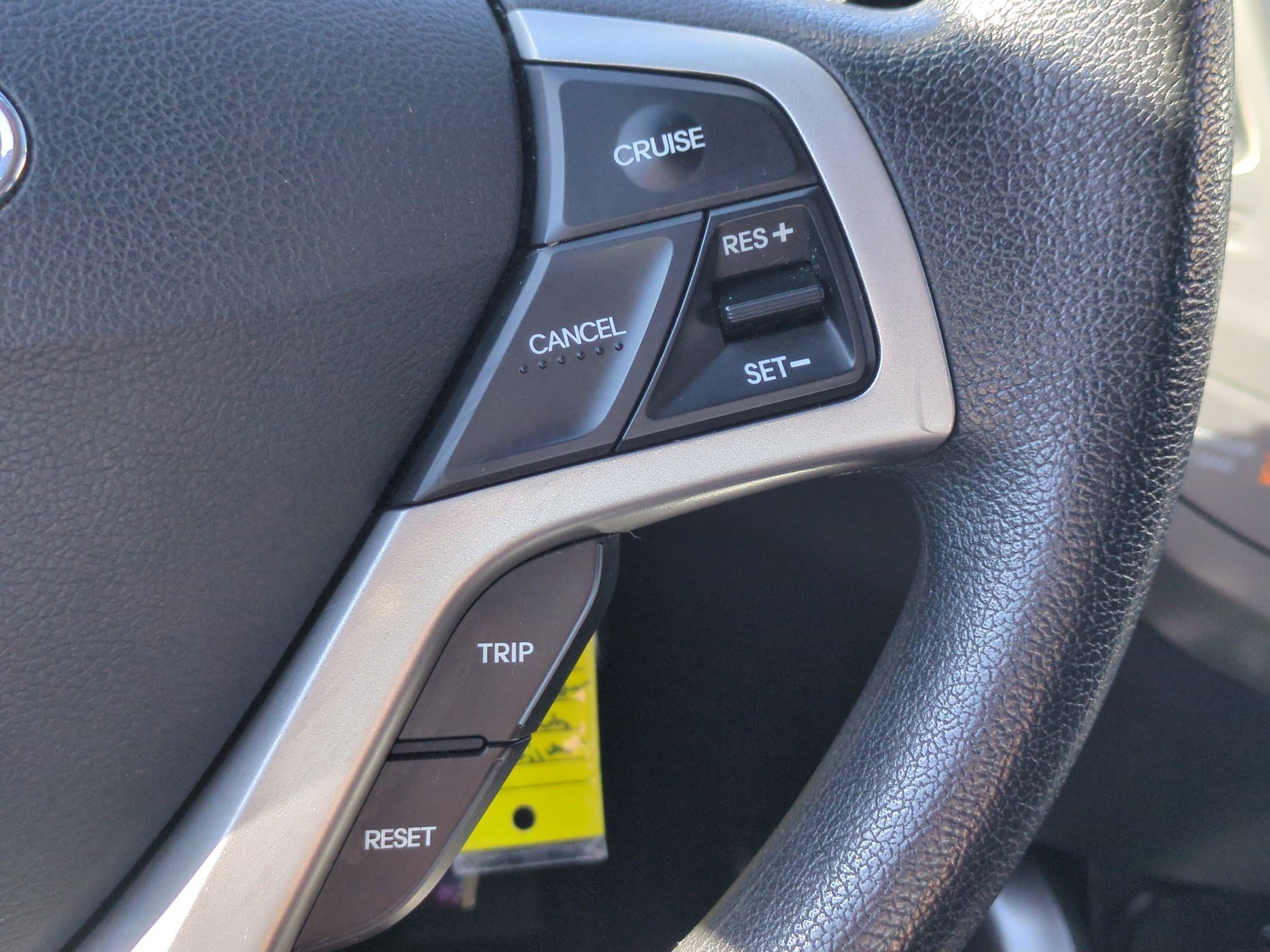 2014 Hyundai Veloster Base - Photo 18