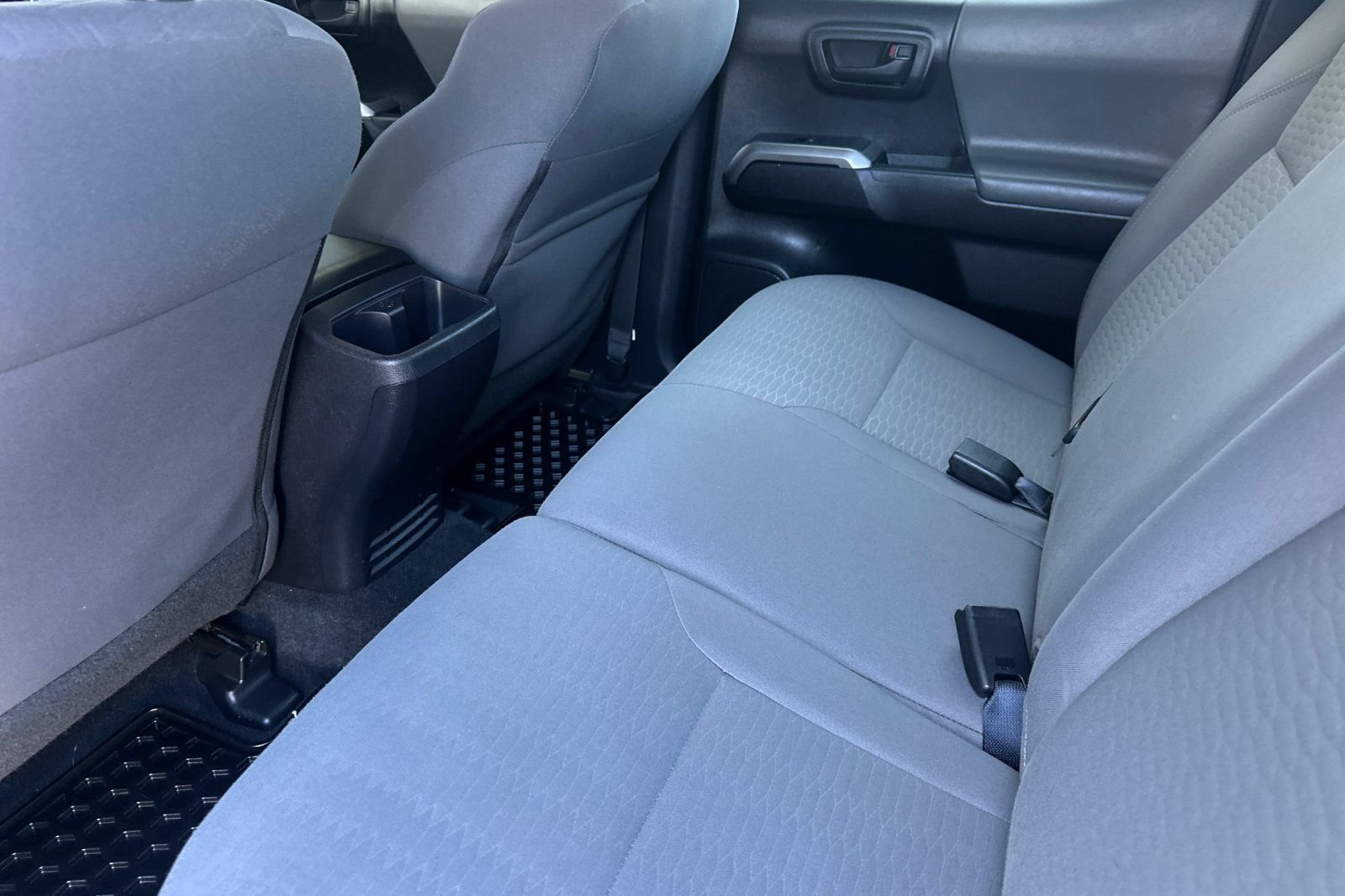 Used 2019  Toyota SR5 image 12