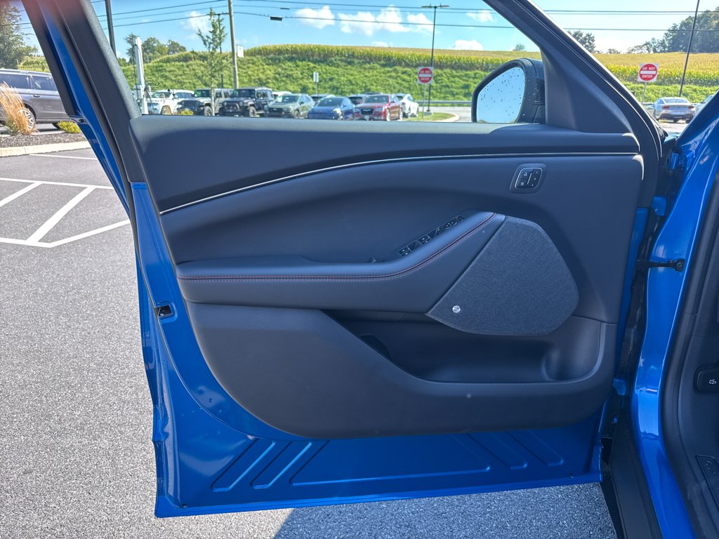 2025 Ford Mustang Mach-E Premium - Photo 27