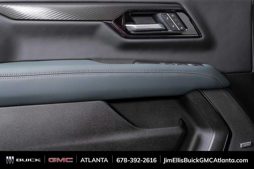 2026 GMC Yukon AT4 - Photo 6