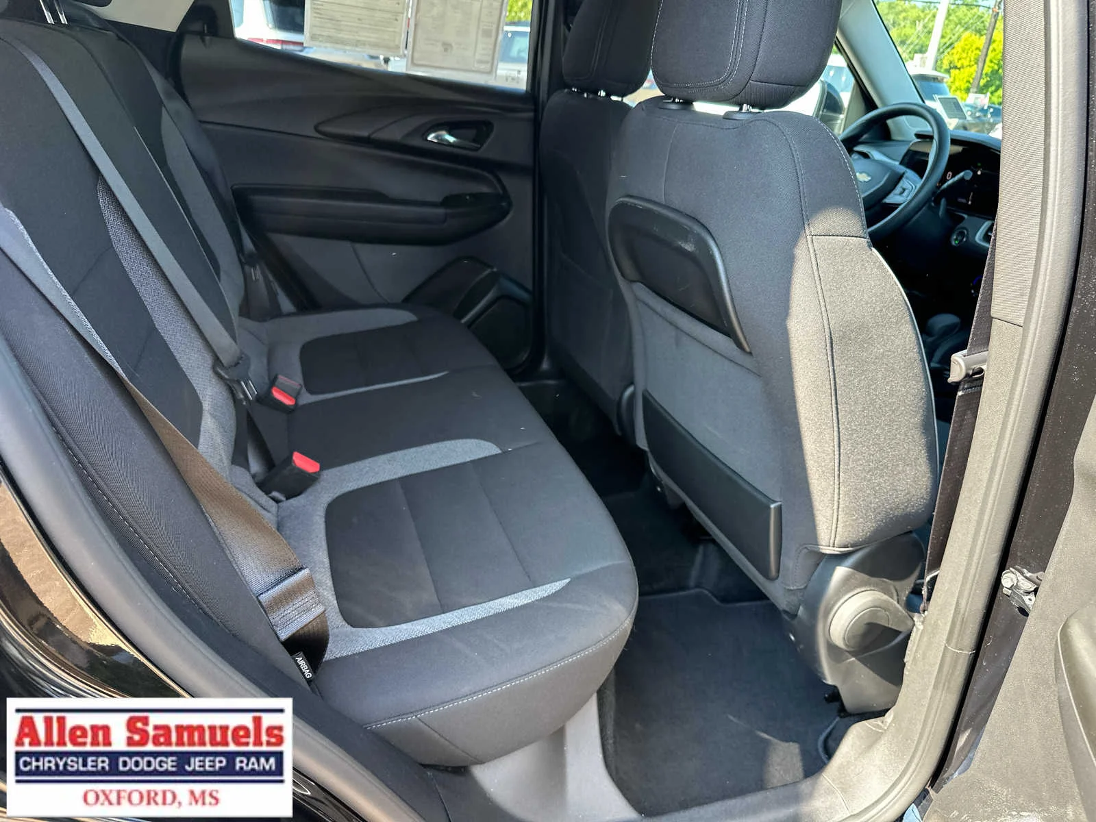 Used 2025 Mosaic Black Metallic Chevrolet LT image 30