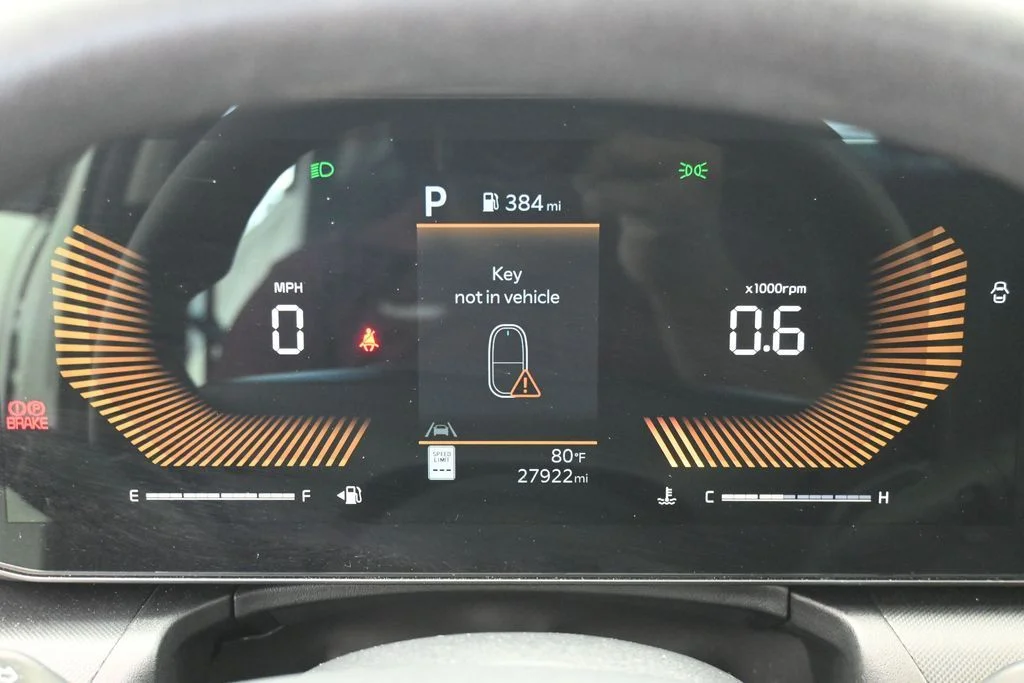 2025 Kia K4 LXS - Photo 16