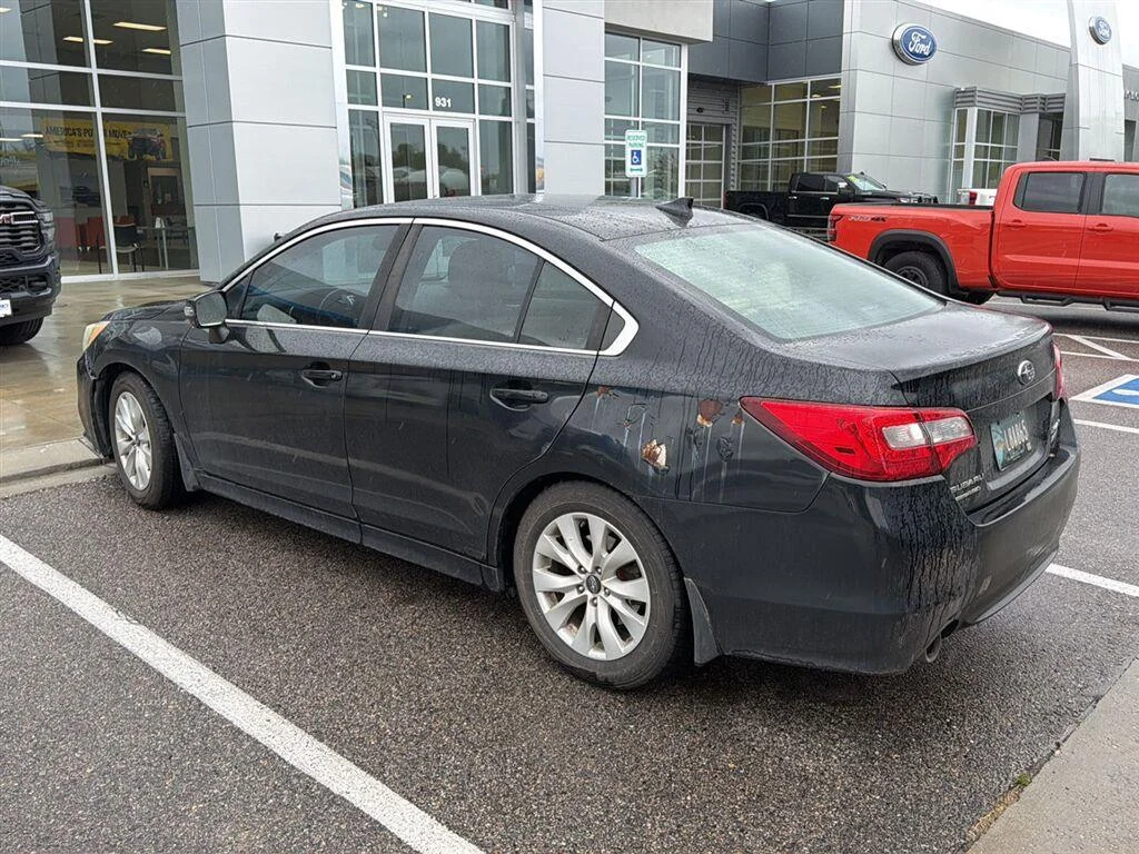 Used 2016 Black Subaru 2.5i Premium image 5