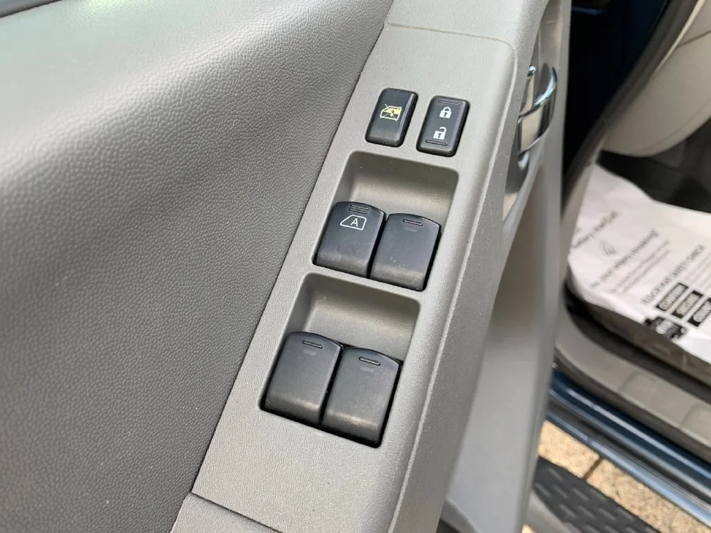 Used 2019 Blue Nissan SV image 13