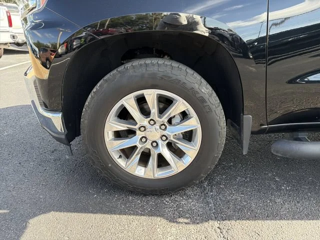 Used 2019 BLACK Chevrolet LTZ image 32