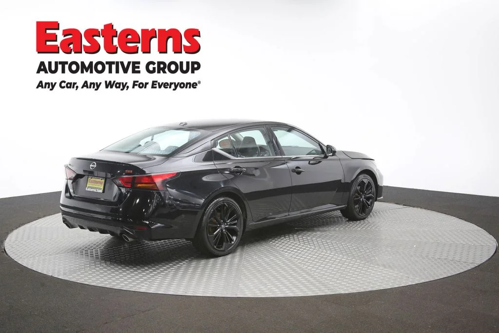 Used 2024 Black Nissan 2.5 SR image 42