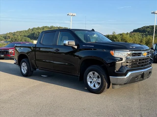 Used 2025 Black Chevrolet LT image 8