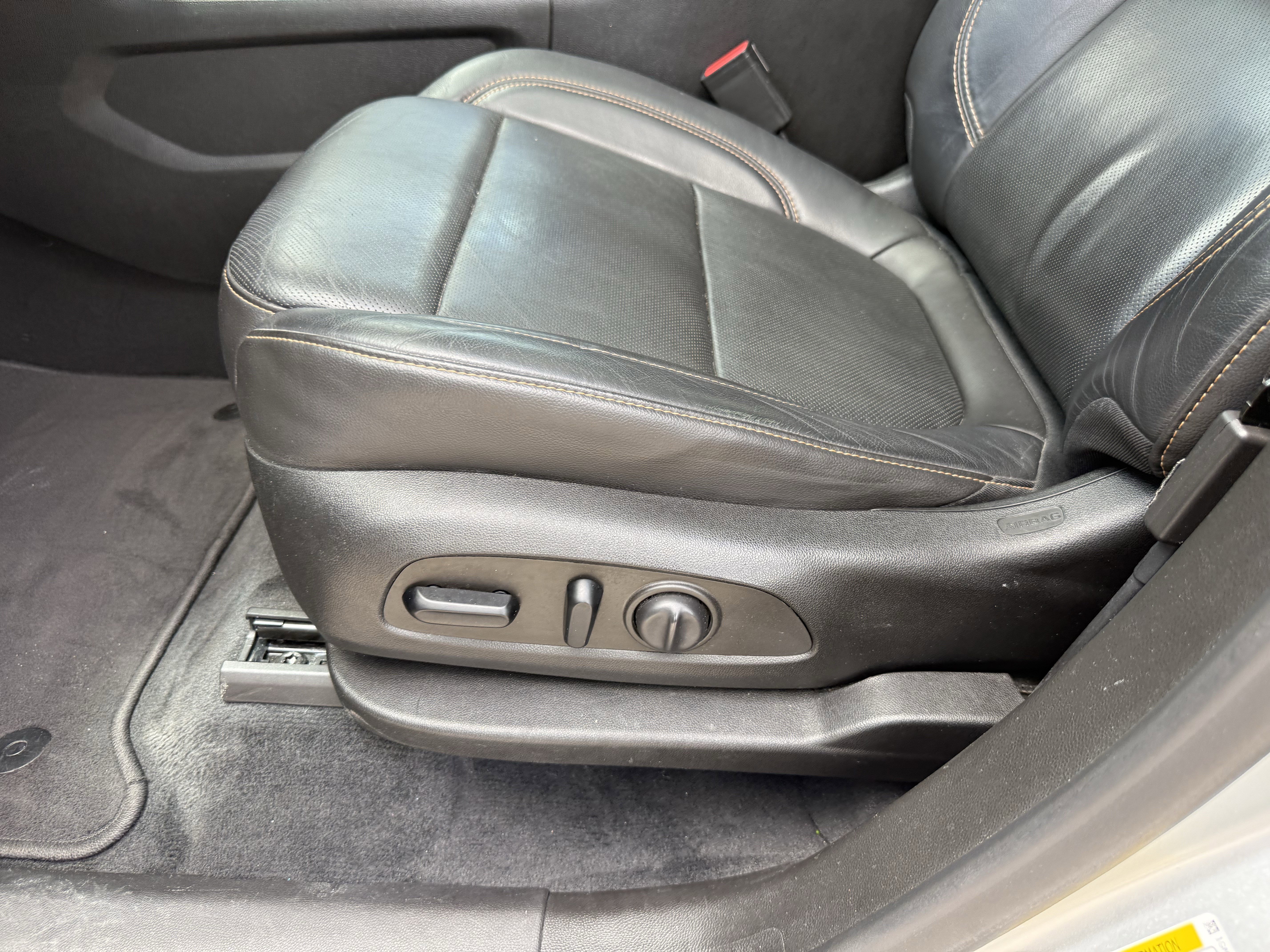 Used 2021 Silver Ice Metallic Chevrolet Premier image 28