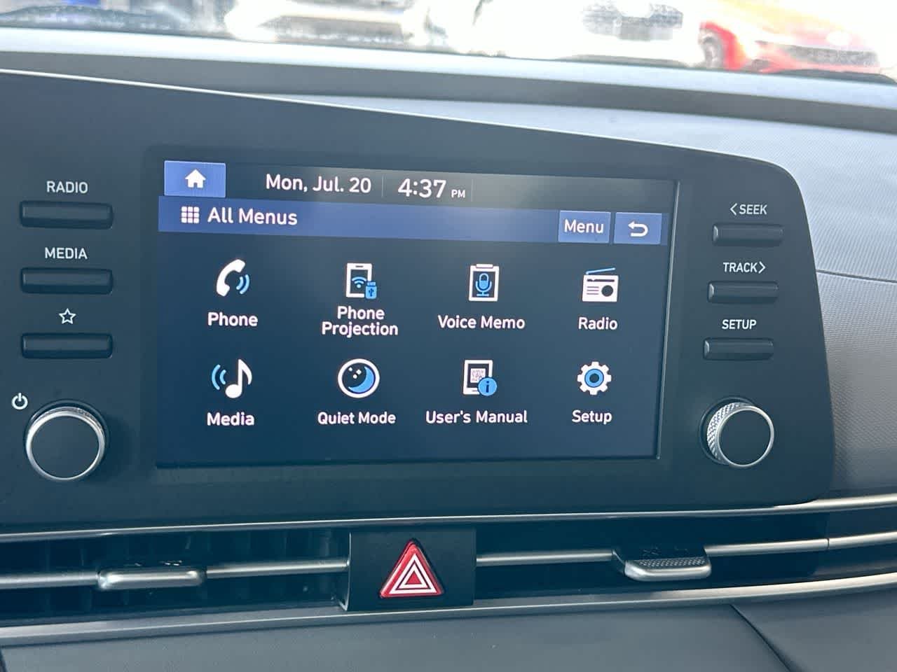 2025 Hyundai Elantra SE - Photo 18