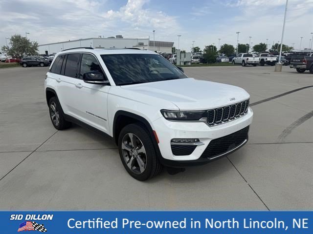 Used 2023 Bright White Clearcoat Jeep Limited image 6