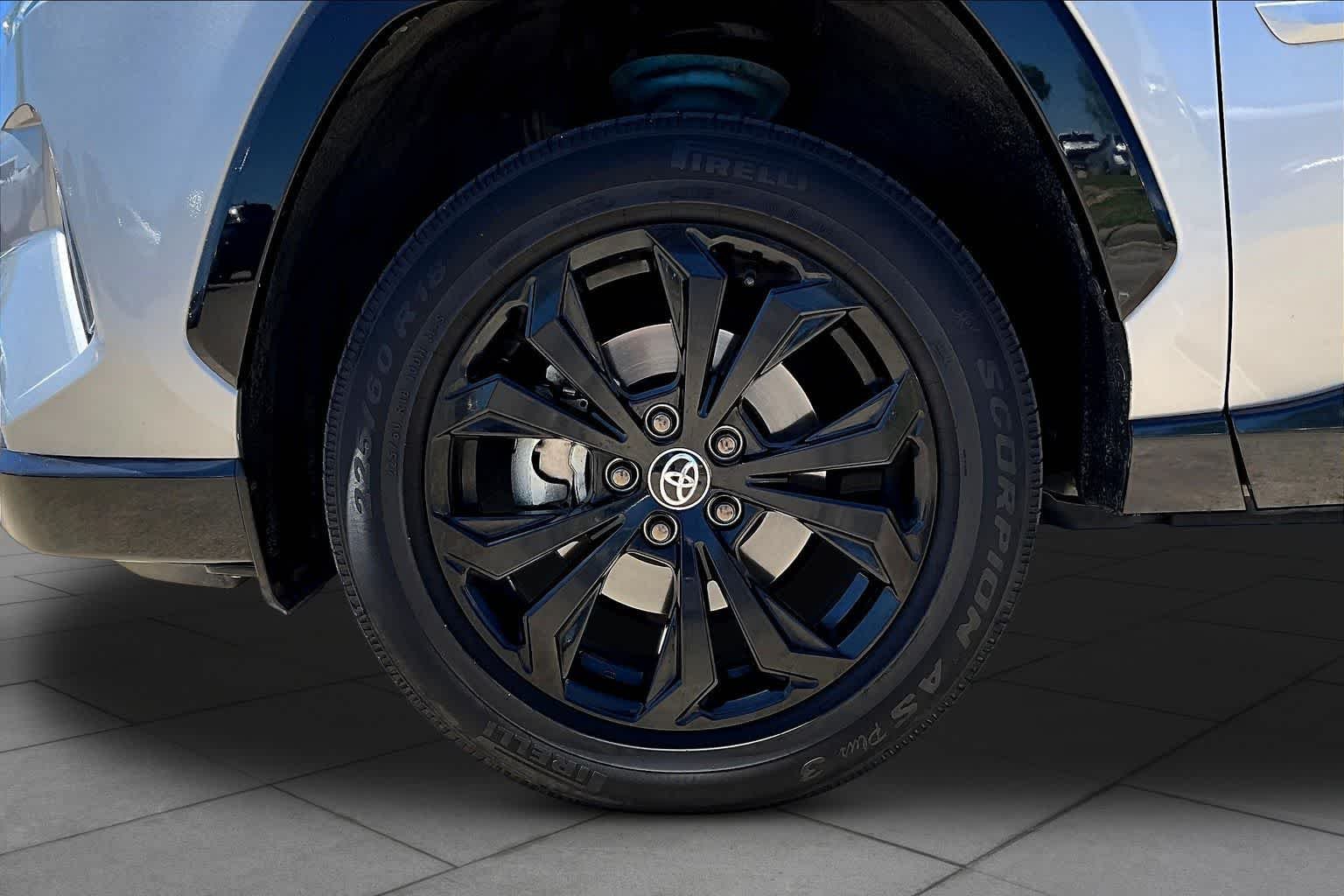 Used 2022 Silver Sky Metallic/Midnight Black Metallic Toyota Hybrid XSE image 10