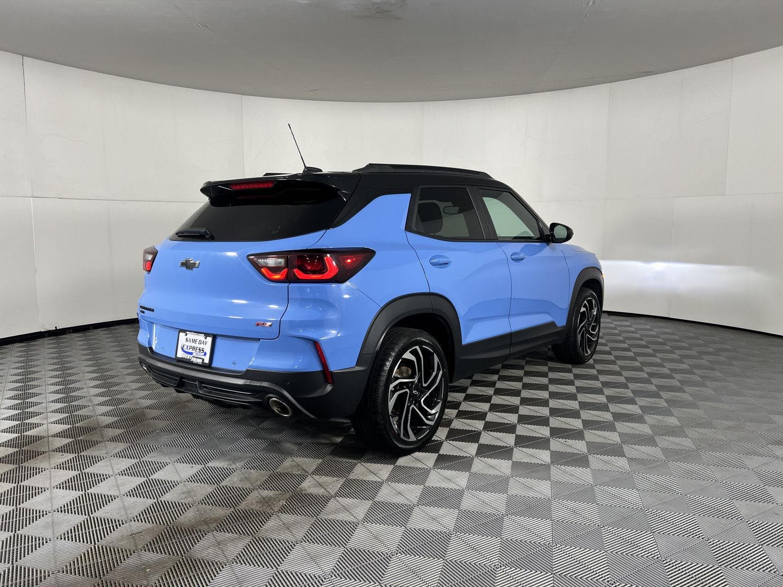 Used 2024 Fountain Blue Chevrolet RS image 38