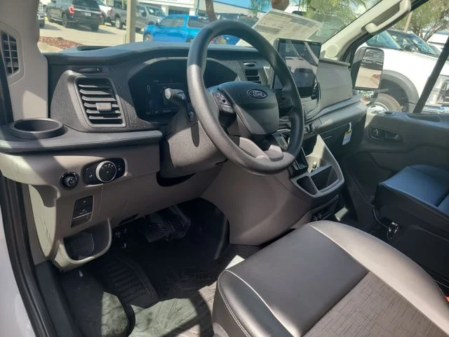 New 2027 Oxford White Ford Base image 18