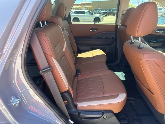 New 2026 Boulder Gray Pearl Nissan Platinum image 33