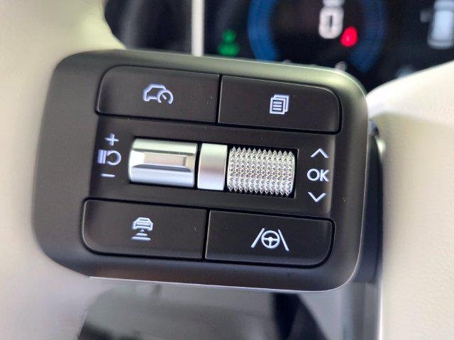 New 2027 White Hyundai SEL image 25