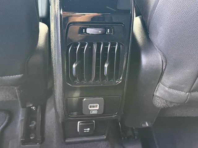 Used 2025 White Jeep Limited image 13