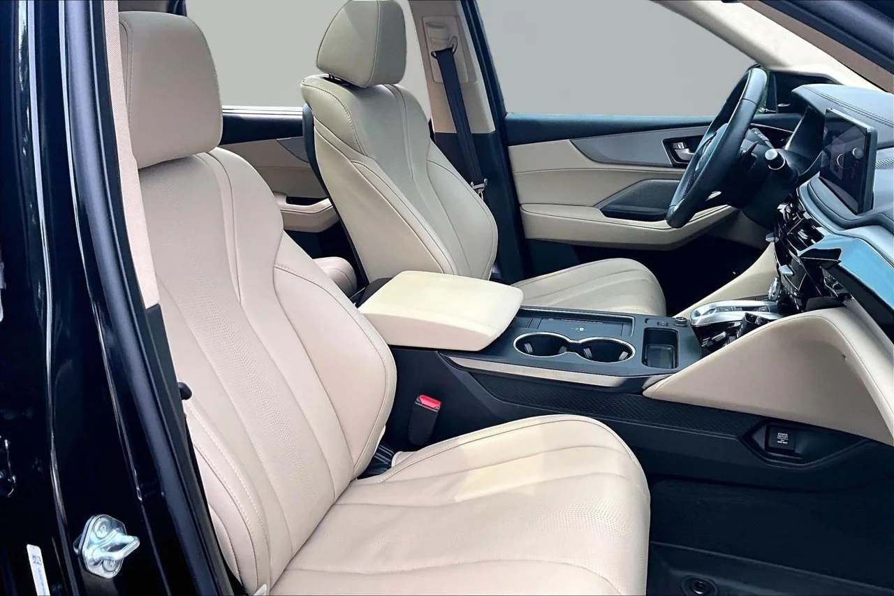 Certified Used 2025  Acura Technology Package image 23