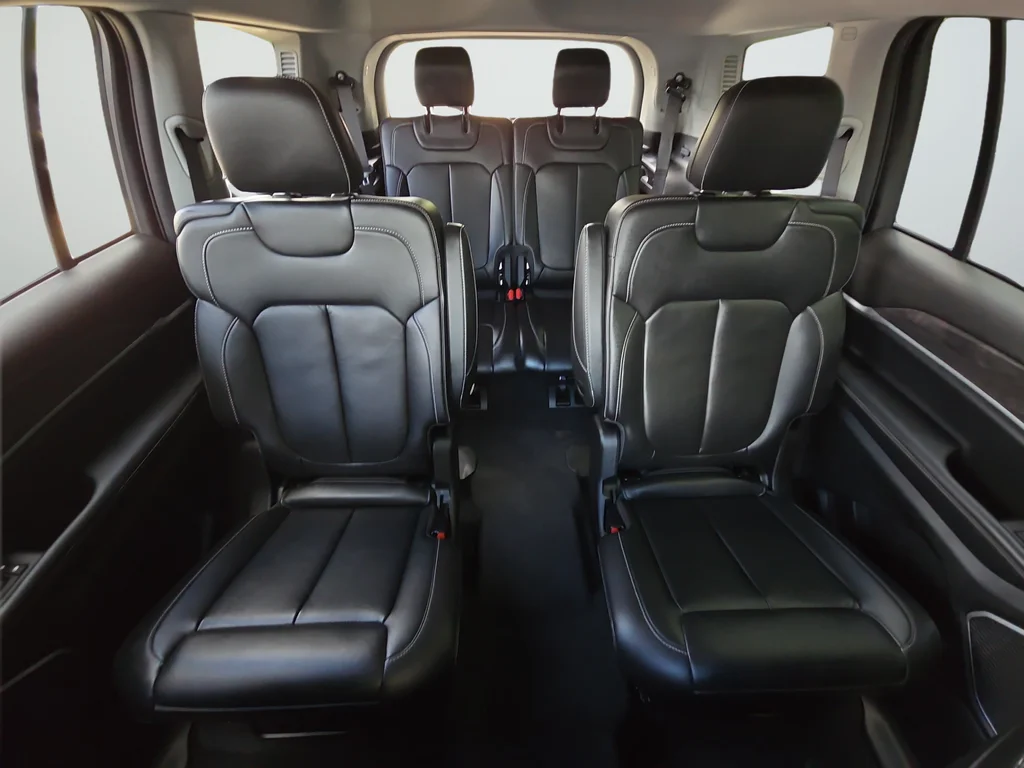 Used 2022 White Jeep Limited image 22