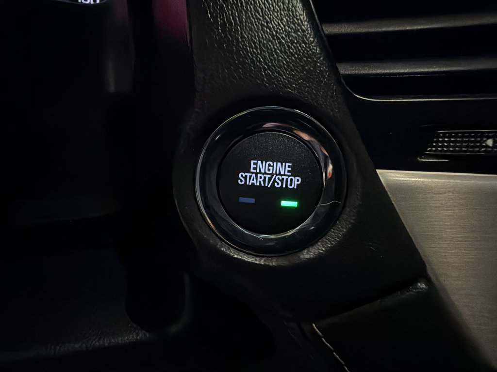 Used 2020 Black GMC Denali image 22