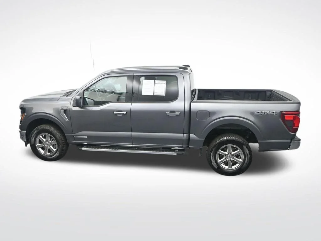 Used 2025 Gray Ford XLT image 30