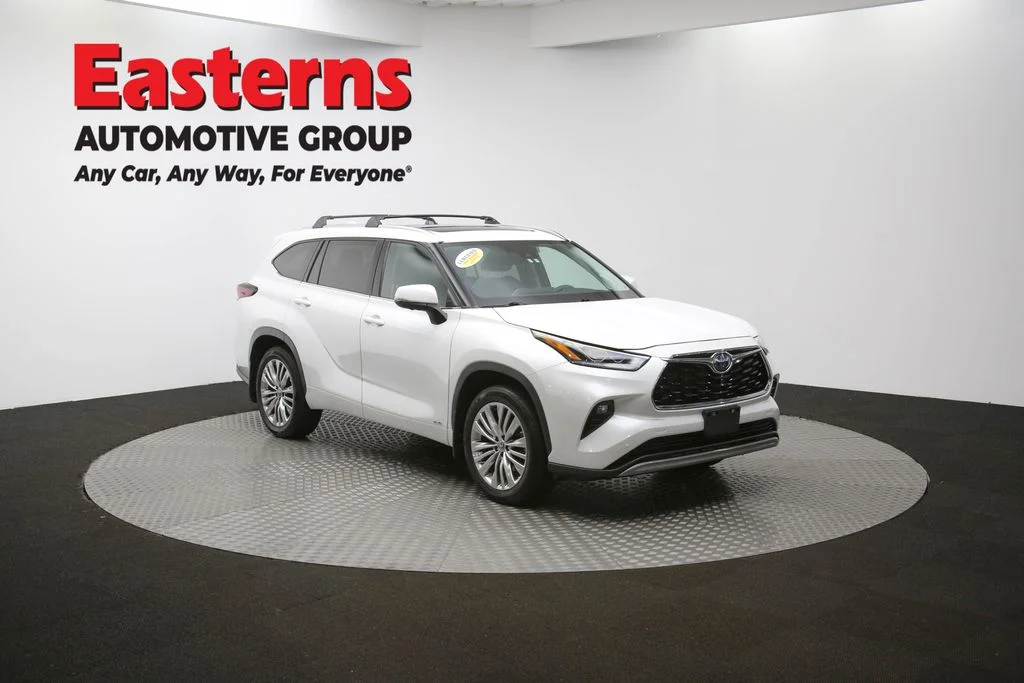 Used 2024 Beige Toyota Platinum image 55