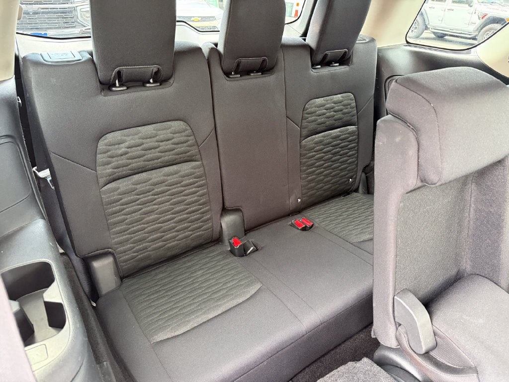 Used 2025 White Nissan SV image 18