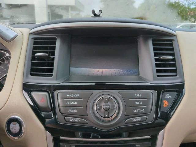 Used 2019 White Nissan SV image 21