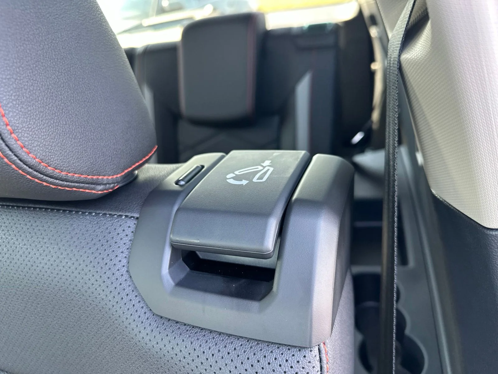 New 2026 White/off-white Volkswagen 2.0T Peak Edition image 24