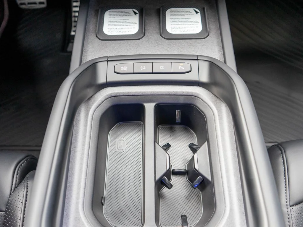 New 2027 Glacial White Pearl Kia X-LINE SX image 32