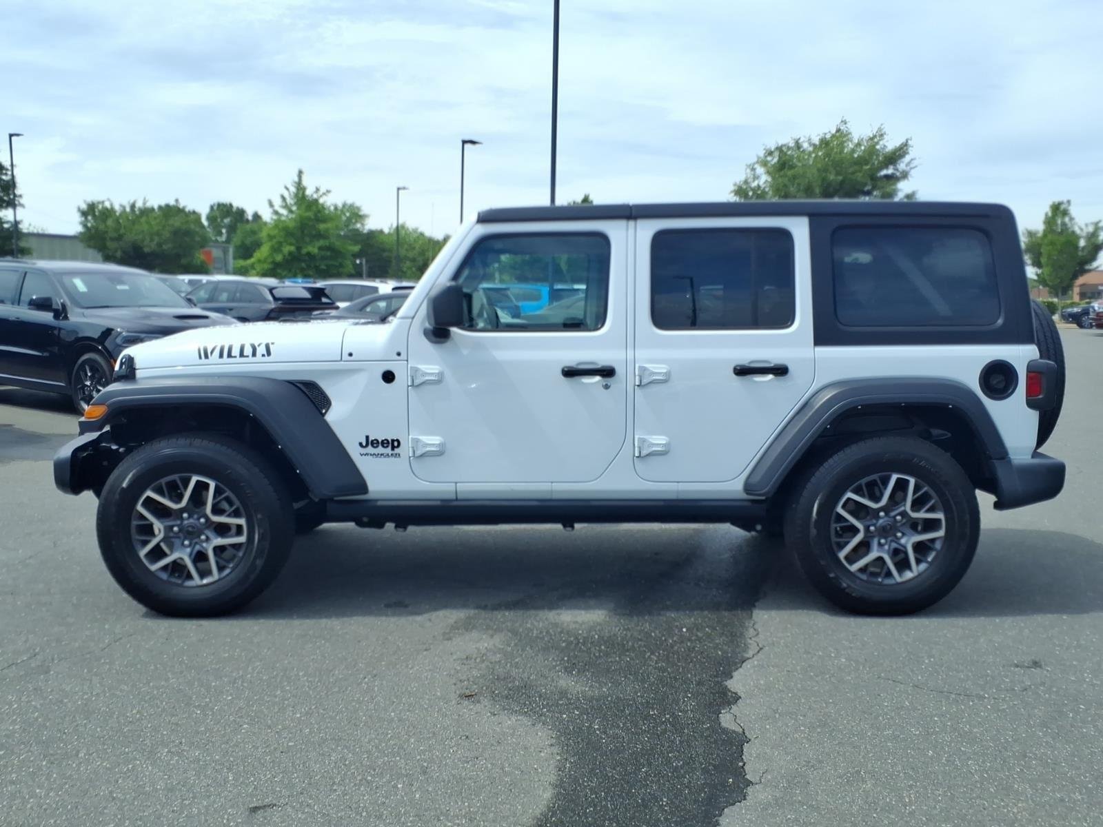 Used 2021 Bright White Clearcoat Jeep Unlimited Willys Sport image 3